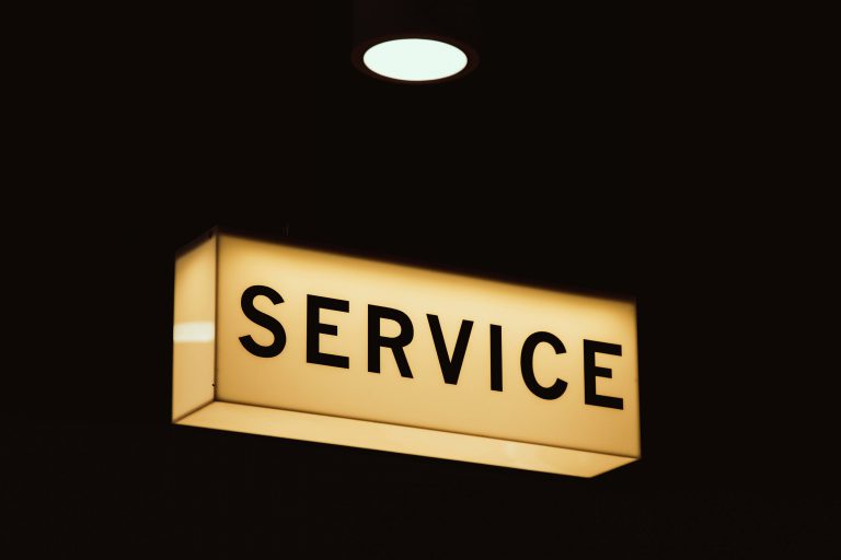 Service Een betere helpdesk en ITSM dienstverlening begint bij jezelf.